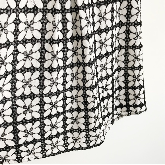 ANTHROPOLOGIE MAEVE Floral Crochet Sleeveless Top - Picture 4 of 7